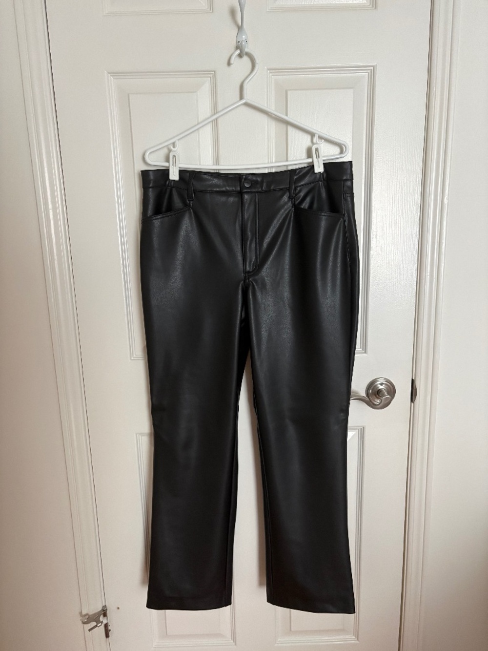 VEGAN LEATHER PANTS 🖤
